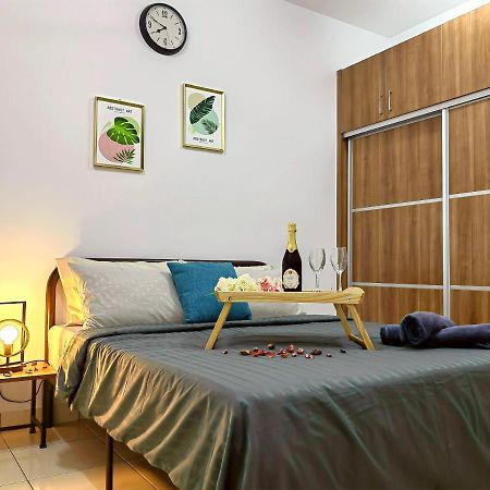 Alanis Residences Klia Kota Warisan Sepang By Dreamstay Esterno foto