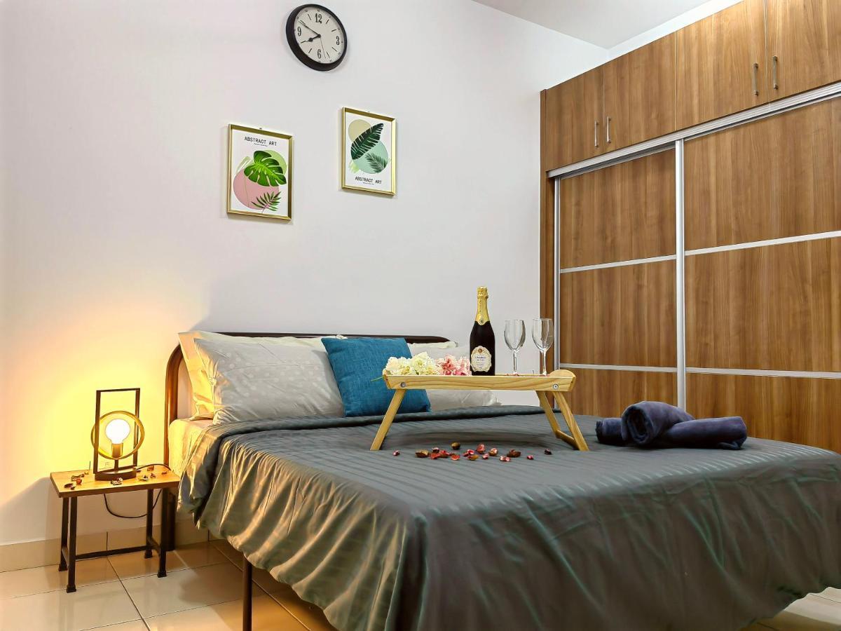 Alanis Residences Klia Kota Warisan Sepang By Dreamstay Esterno foto