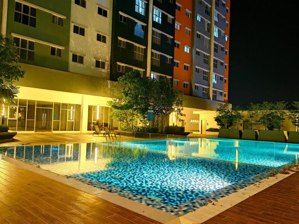 Alanis Residences Klia Kota Warisan Sepang By Dreamstay Esterno foto