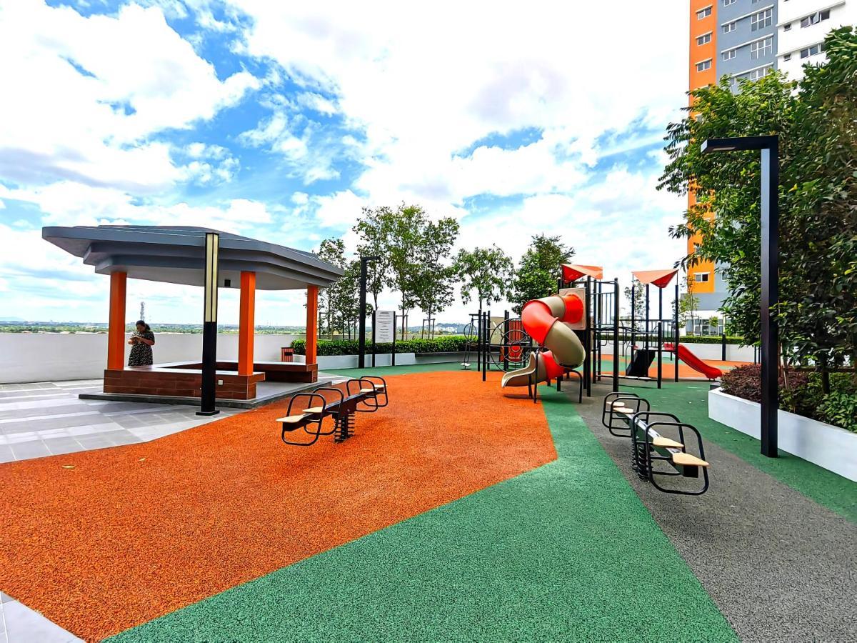 Alanis Residences Klia Kota Warisan Sepang By Dreamstay Esterno foto