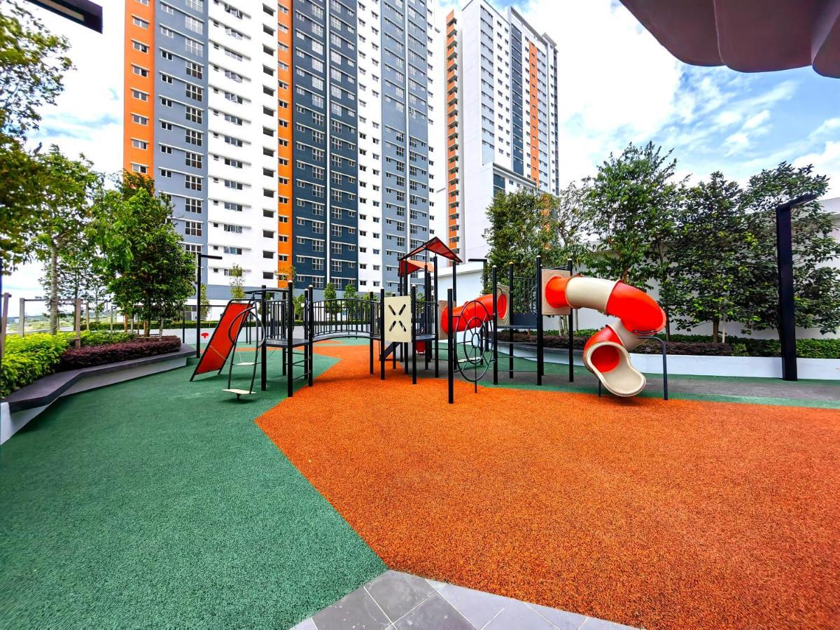 Alanis Residences Klia Kota Warisan Sepang By Dreamstay Esterno foto